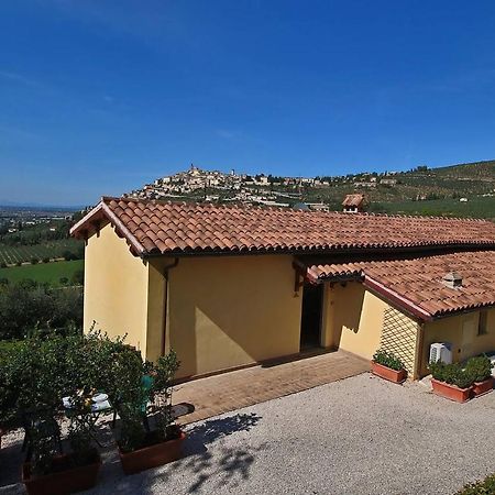 Agriturismo Fiordaliso Trevi Exteriér fotografie