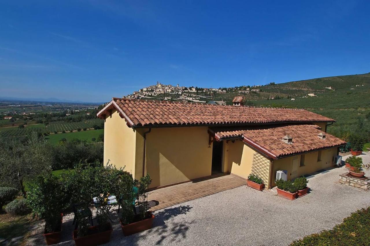 Agriturismo Fiordaliso Trevi Exteriér fotografie